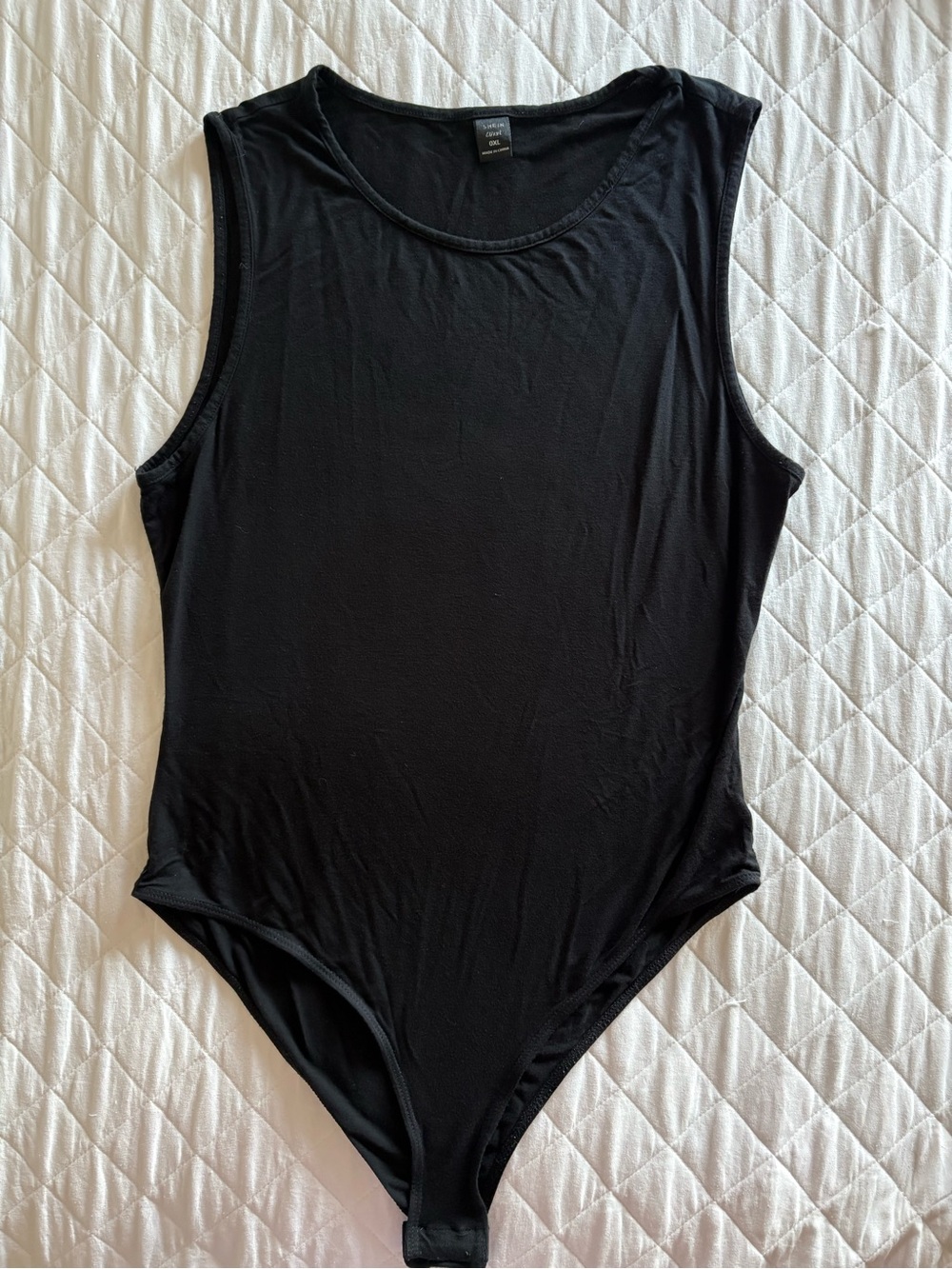 SHEIN Black Sleeveless Bodysuit